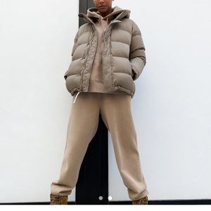 Aritzia TNA Super puff in modern taupe